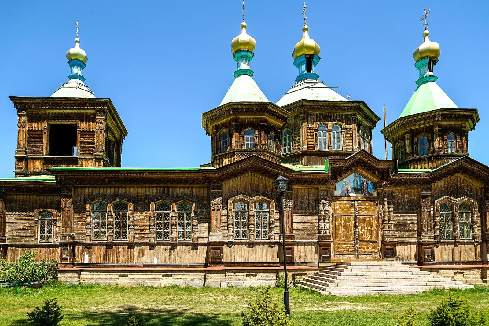 Каракол и Алтын-Арашан